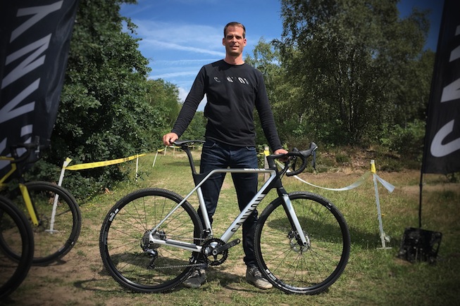 Innovativ crosscykel fra Canyon udfordrer vanetænkning Motionsfeltet.dk