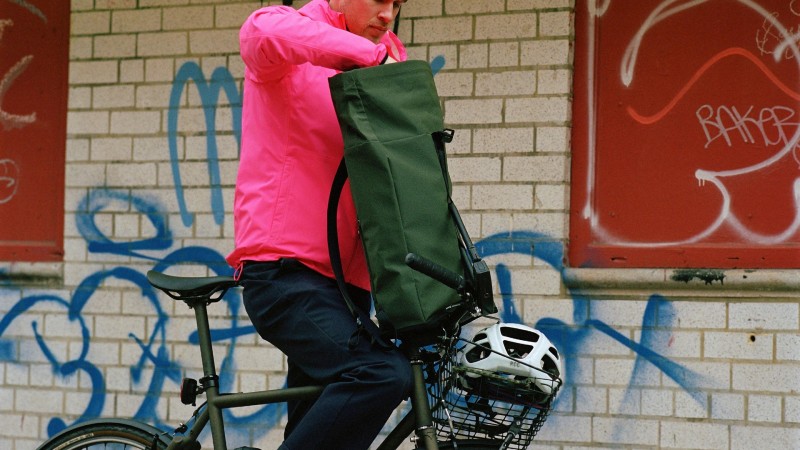 Test: Rapha Roll Top Backpack | Feltet.dk